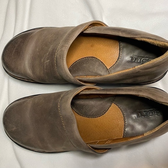 BORN BOC Leather Shoes Size 8 Slide On Slip On Brown Flats Comfort Like New - Picture 3 of 7